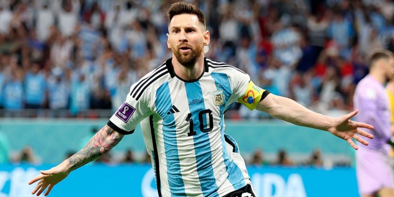 Messi nắm giữ băng thủ quân qua nhiều chiến dịch đội tuyển